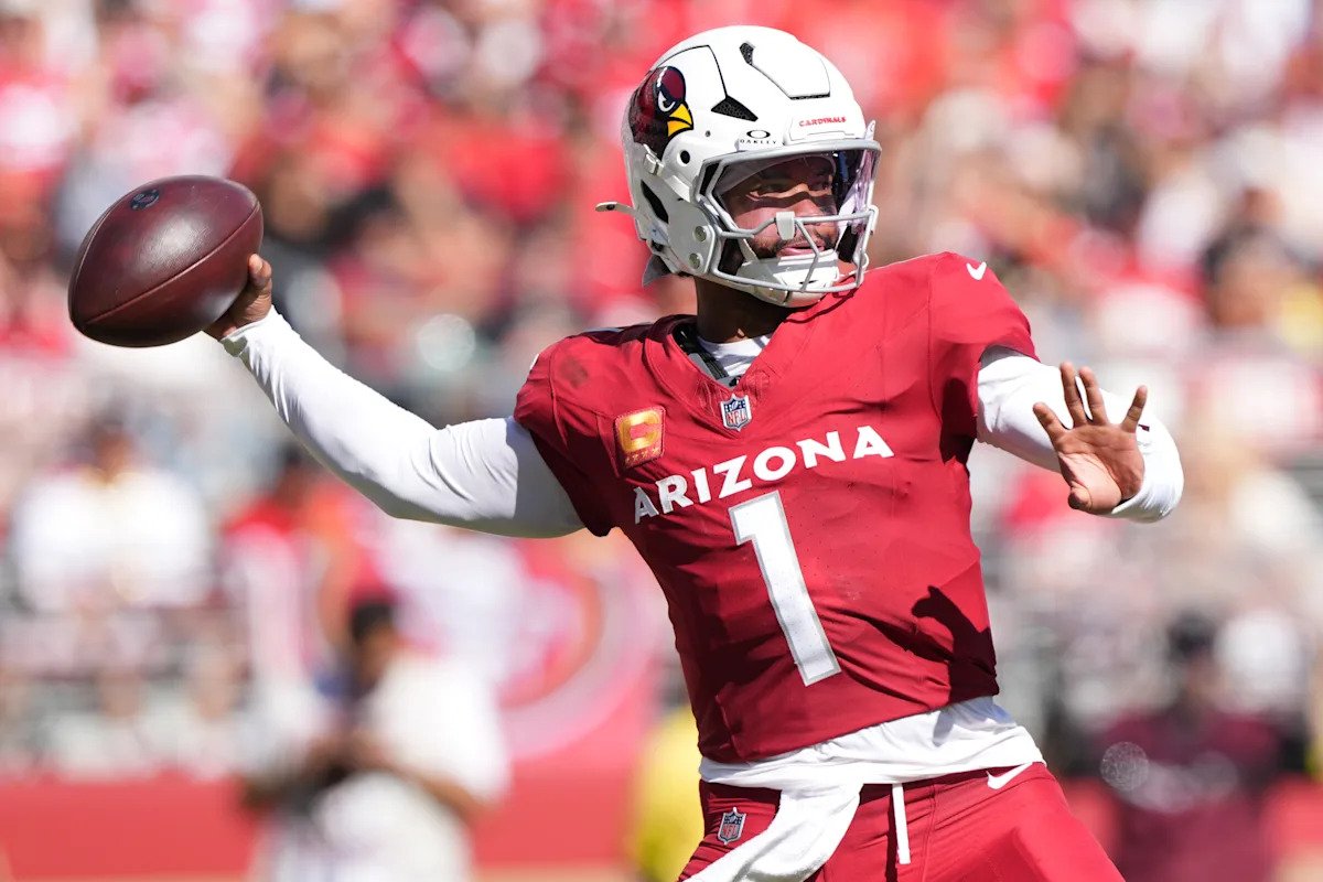 Según los informes, Kyler Murray y el gerente general de los Cardinals, Monti Ossenfort, no han hablado desde el final de la temporada; Arizona está considerando “todas las opciones” en QB