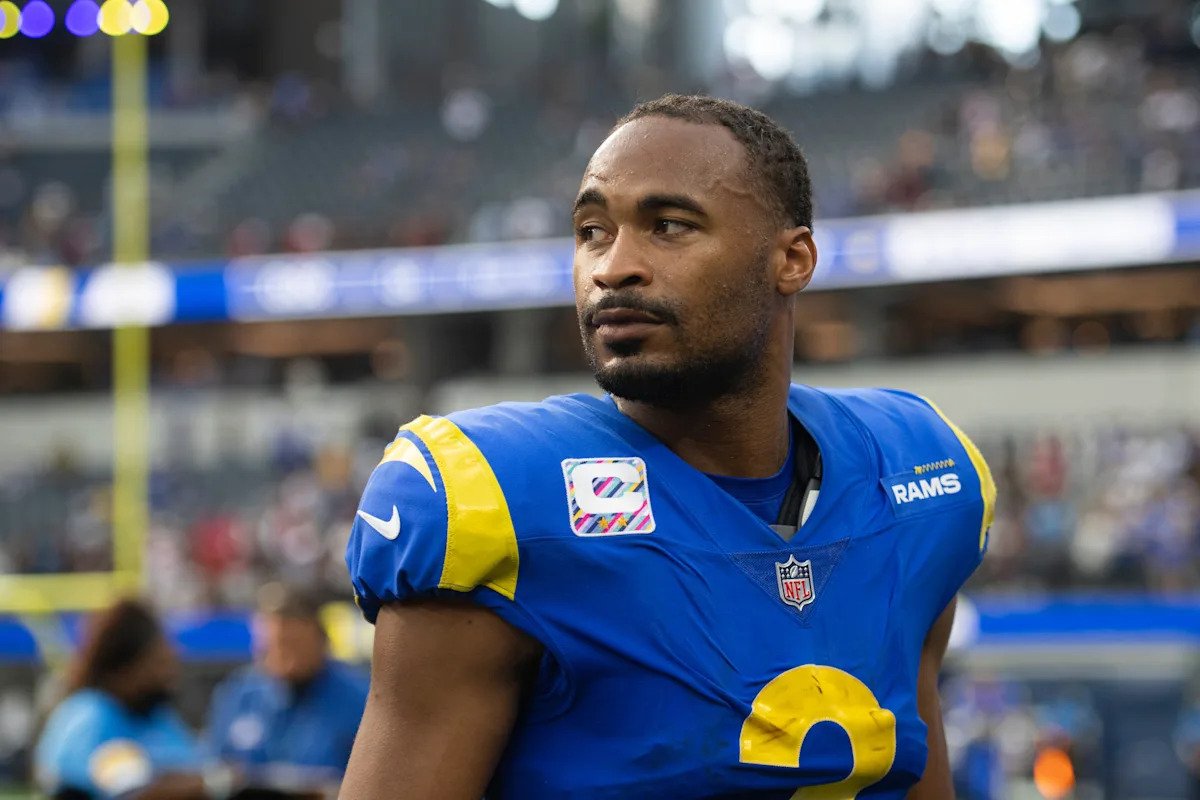 El ex WR de los Rams, Robert Woods, se une al cuerpo técnico de Sean McVay; Kliff Kingsbury nombrado entrenador en jefe asociado