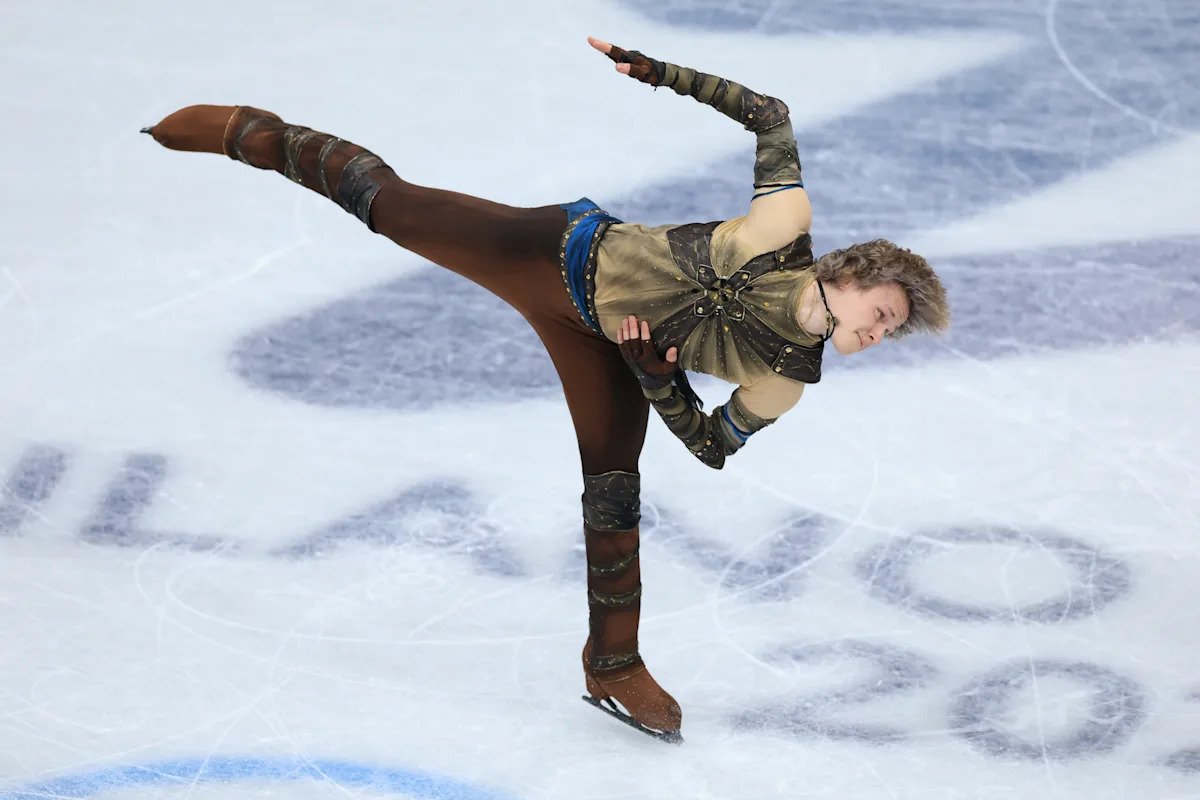 Aquí se explica cómo ver a Ilia Malinin y al equipo de EE. UU. en la competencia de patinaje libre masculino de patinaje artístico en los Juegos Olímpicos de Invierno de 2026.