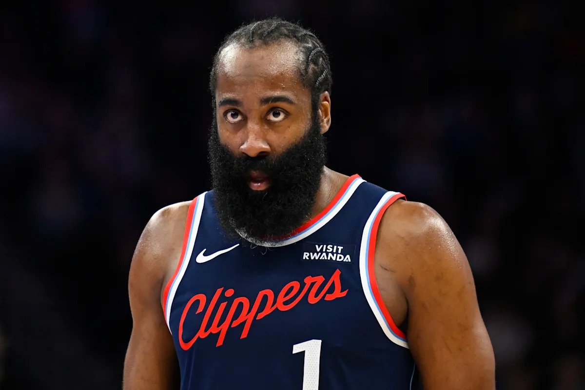 Fuentes: Clippers y Cavaliers están en conversaciones comerciales por James Harden
