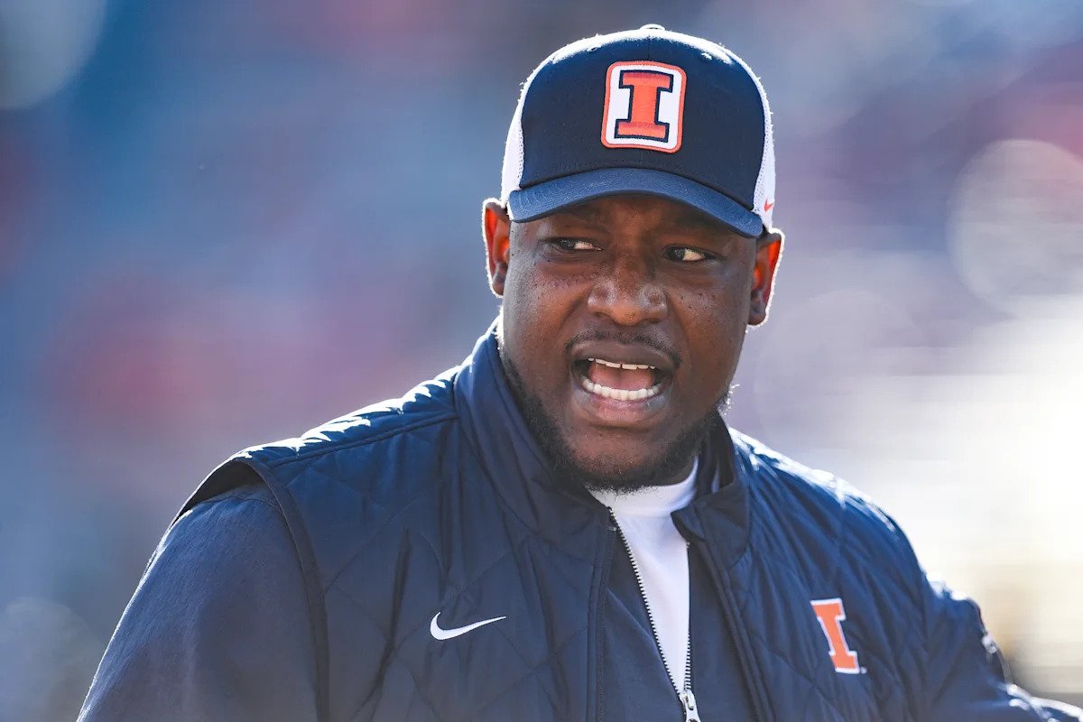 Según se informa, Notre Dame espera contratar al DC de Illinois, Aaron Henry, como entrenador asistente de DC y DB
