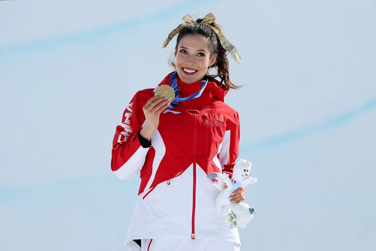 Juegos Olímpicos de Invierno 2026: Eileen Gu gana el oro en halfpipe de freeski femenino por segundo año consecutivo