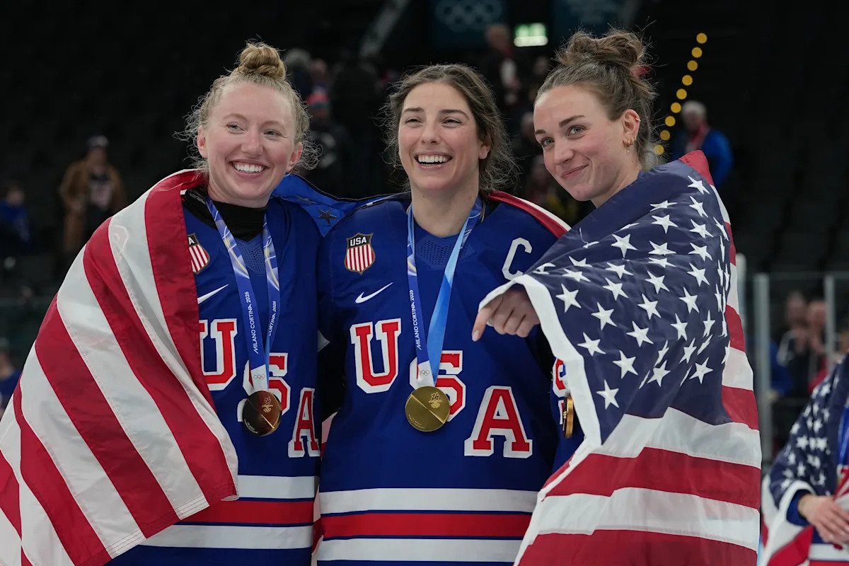 Hilary Knight intenta poner fin a la “broma de mal gusto” del presidente Donald Trump tras las victorias olímpicas en el hockey