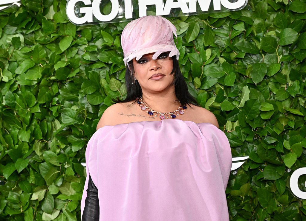 Rihanna, da un paso adelante y toma el control – The Mercury News