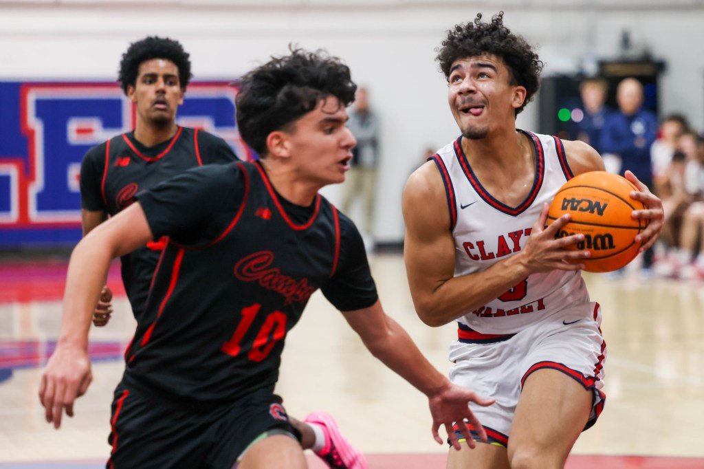Clayton Valley toma el mando en la recta final, venciendo a Acalanes y ganando el título DAL