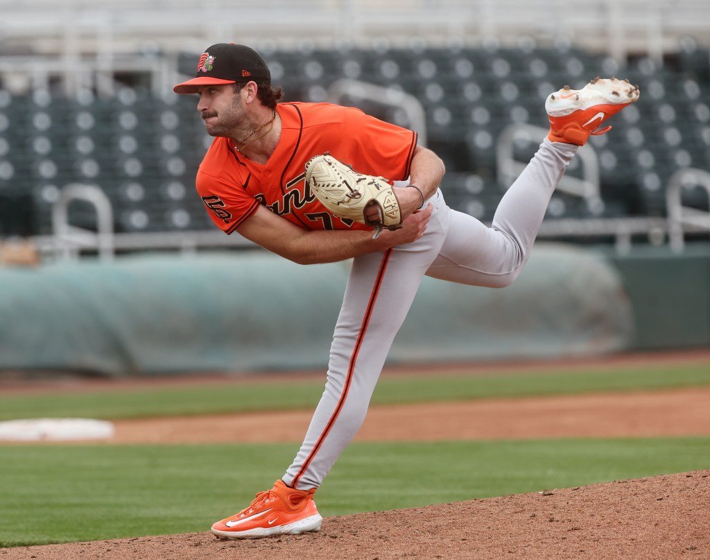 Carson Seymour y Trevor McDonald impresionan en el campamento