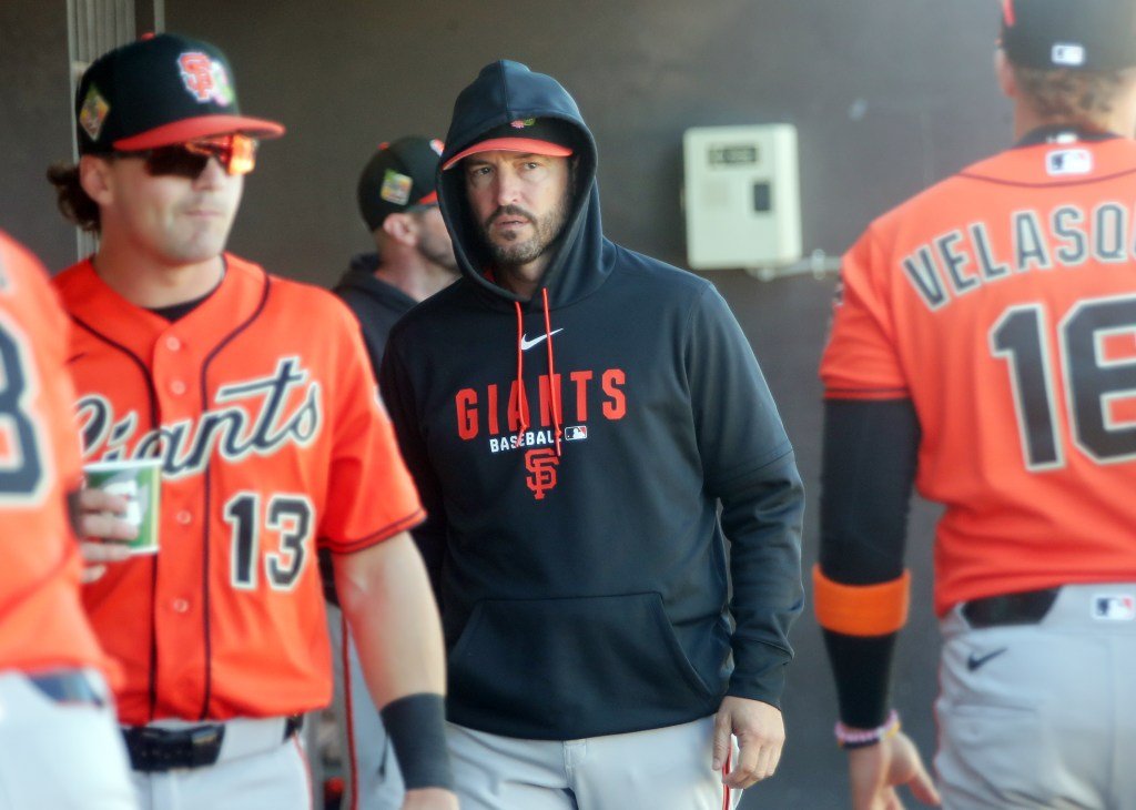 El debut de Tony Vitello como manager de los SF Giants demuestra ser una experiencia educativa y gratificante – The Mercury News