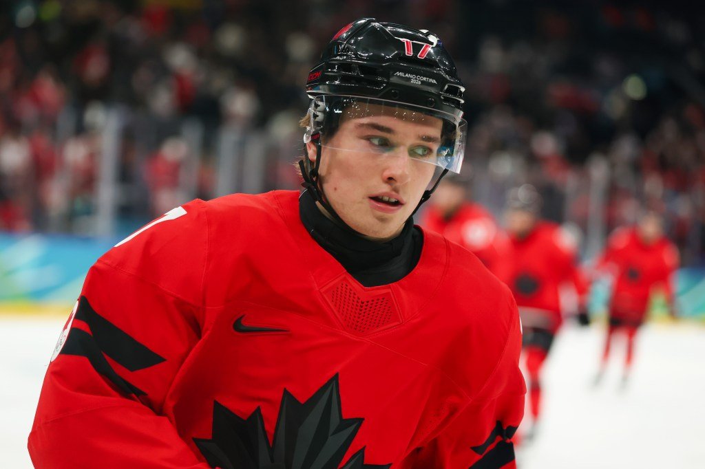 El equipo de Canadá y Macklin Celebrini pierden ante el equipo de EE. UU. en el juego por la medalla de oro olímpica