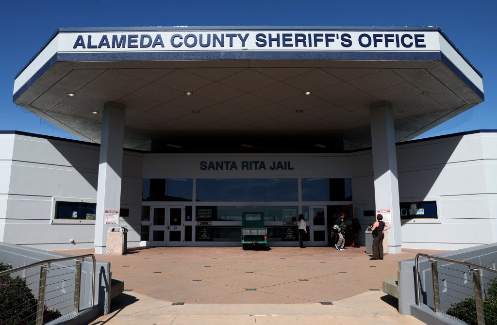 Juez confirma caso de violación contra taxista que presuntamente esperaba a mujeres afuera del penal de Santa Rita