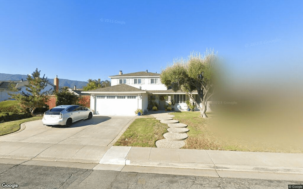 Como parte de la venta por $2 millones de una casa en el condado de Santa Clara