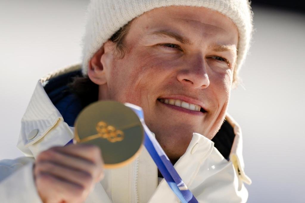 El noruego Klaebo hace historia sobre los esquís y establece el récord de oro de todos los Juegos Olímpicos de Invierno