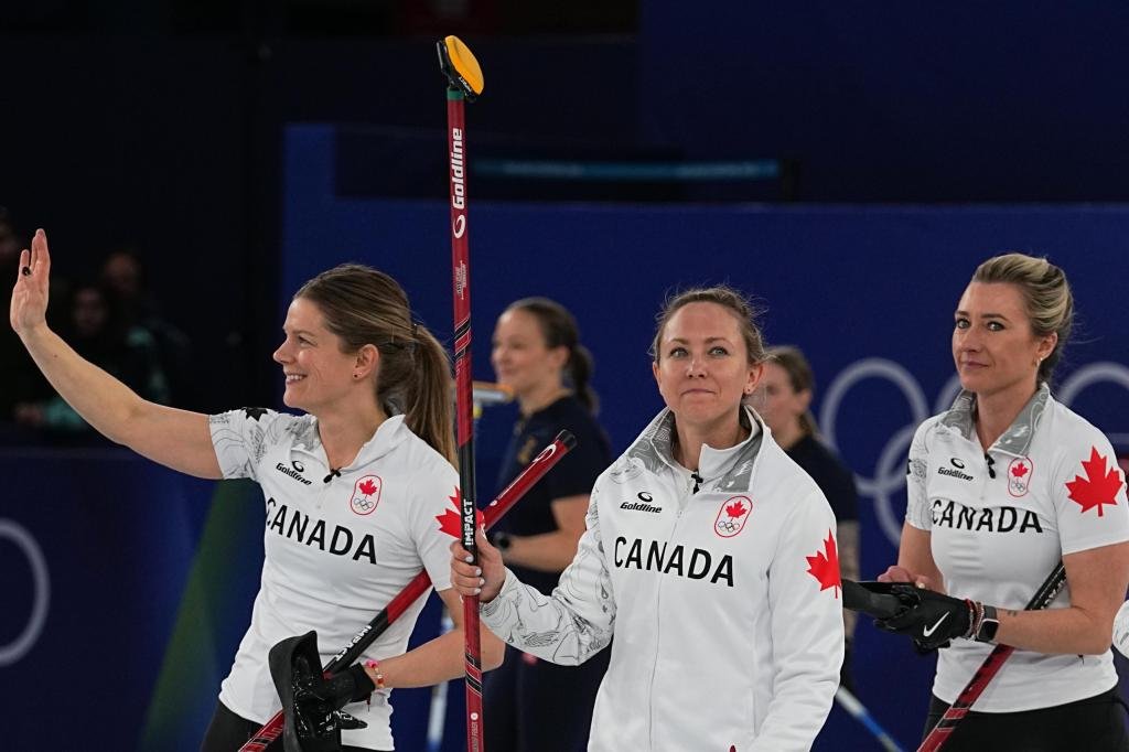 World Curling envió a los árbitros a los Juegos Olímpicos. Luego los despidió
