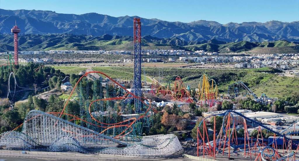 Por qué los pases baratos no son un billete para Six Flags