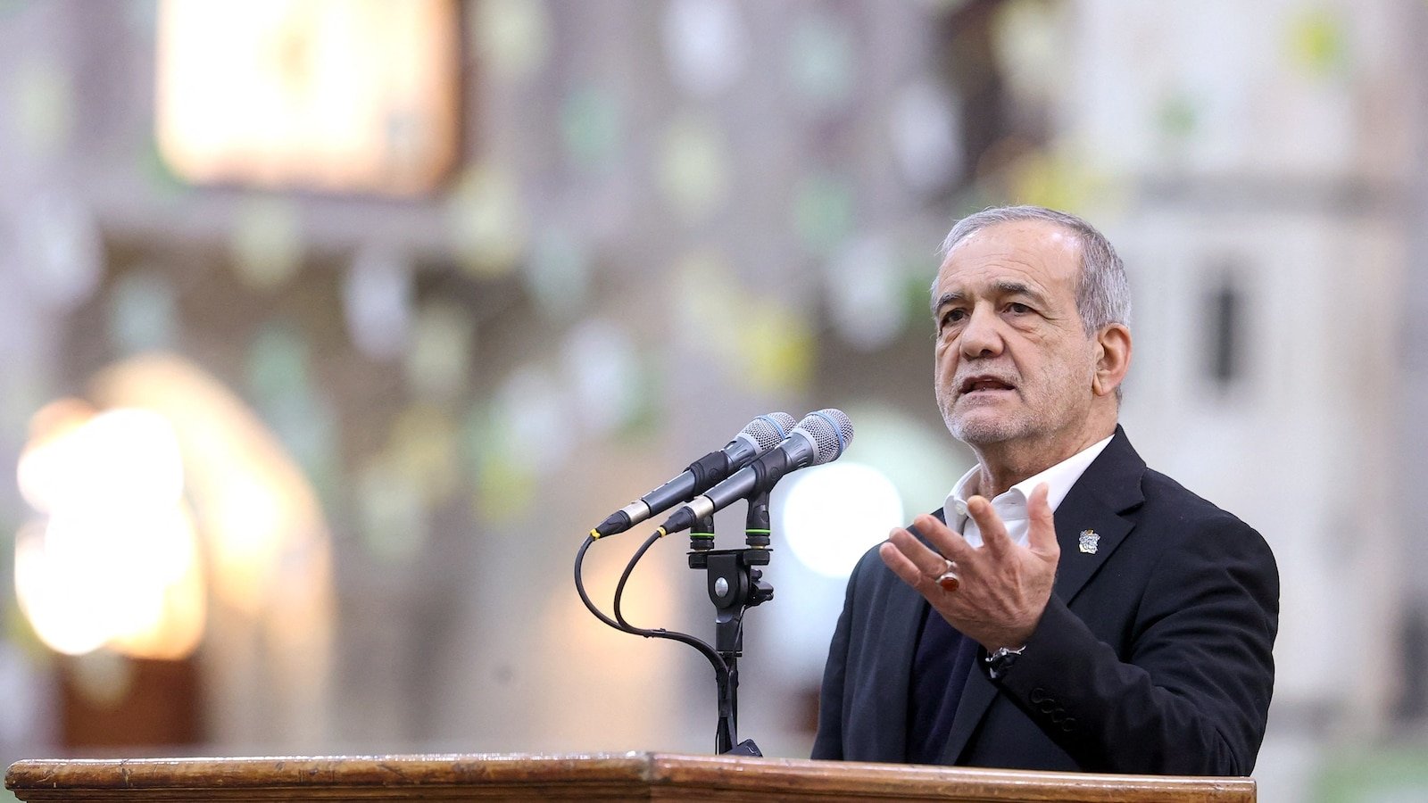 Irán busca conversaciones “justas y equitativas” con Estados Unidos, dice el presidente