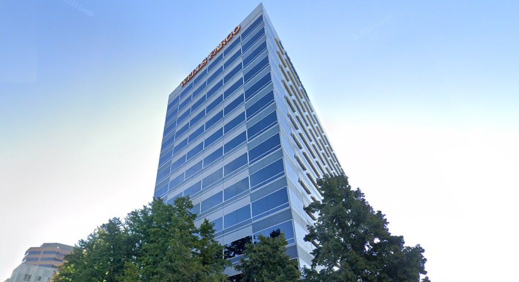 El complejo de oficinas de East Bay ofrece a los compradores grandes descuentos a medida que caen los precios