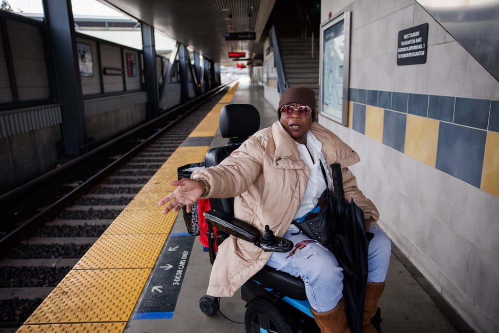 Los funcionarios del Área de la Bahía dicen que los residentes enfrentan un futuro incierto si la medida del impuesto de tránsito falla