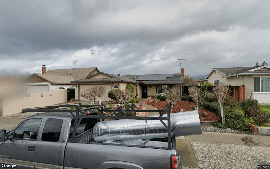 Casa unifamiliar en San José vendida por $1.1 millones