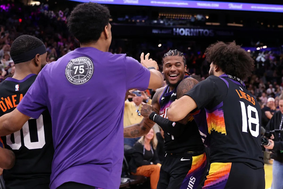 Magic-Suns: Jevon Carter y Jalen Green intercambian triples ganadores en un final salvaje de 2OT