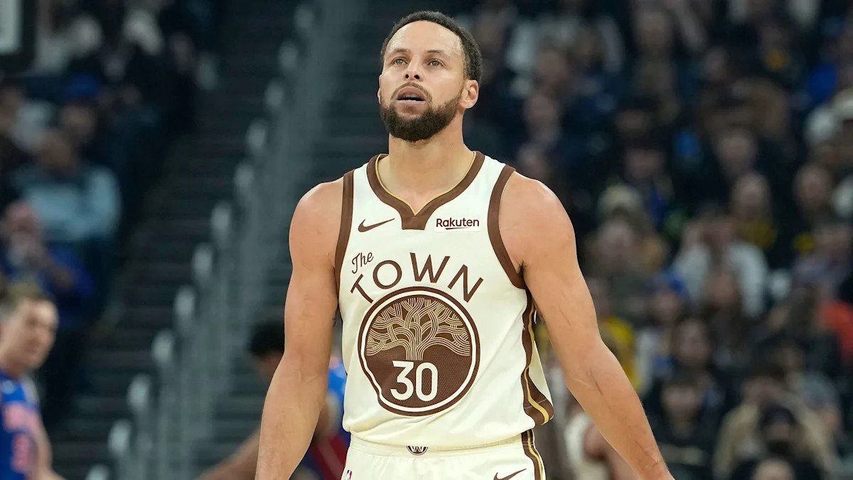Stephen Curry se perderá otros cinco partidos porque el problema de rodilla persiste tras el parón del Juego de Estrellas
