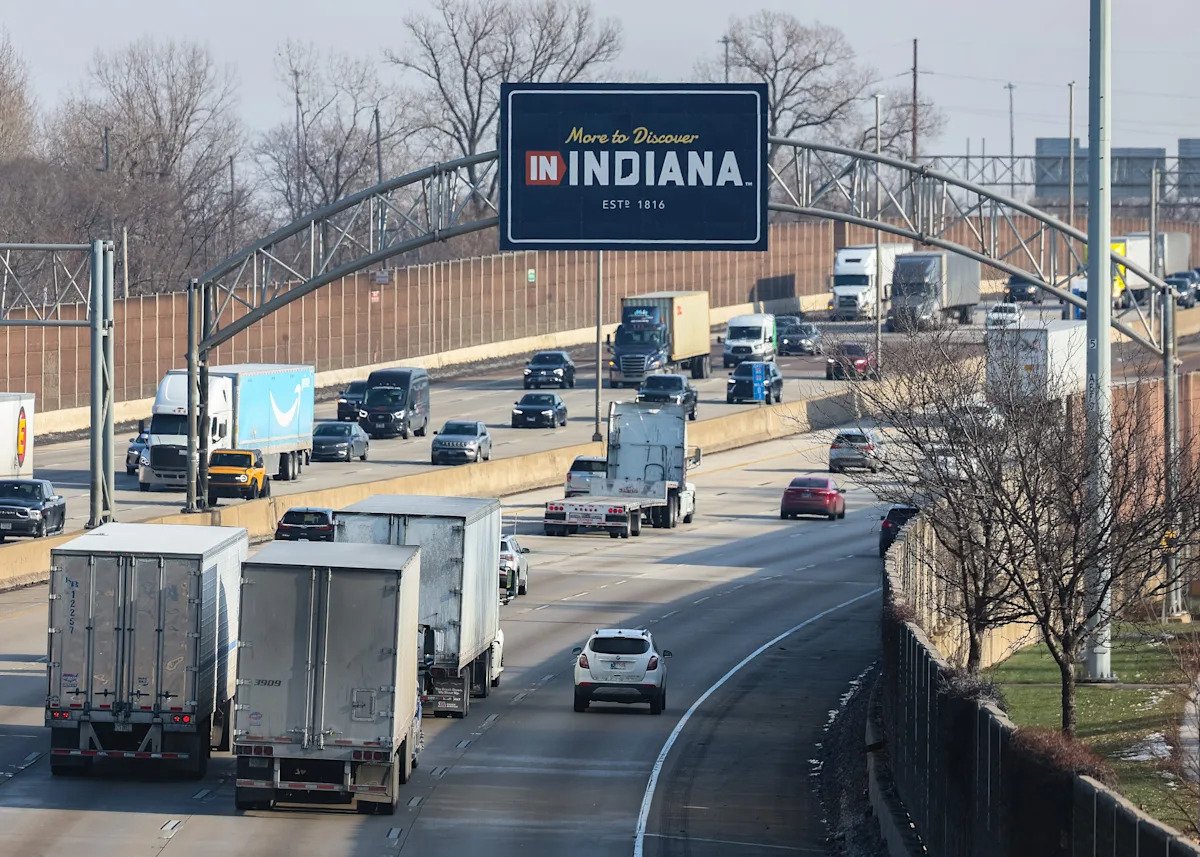 El posible traslado de los Chicago Bears a Indiana está ganando impulso después de que se cancelara la reunión del comité de la Cámara de Representantes de Illinois del jueves.