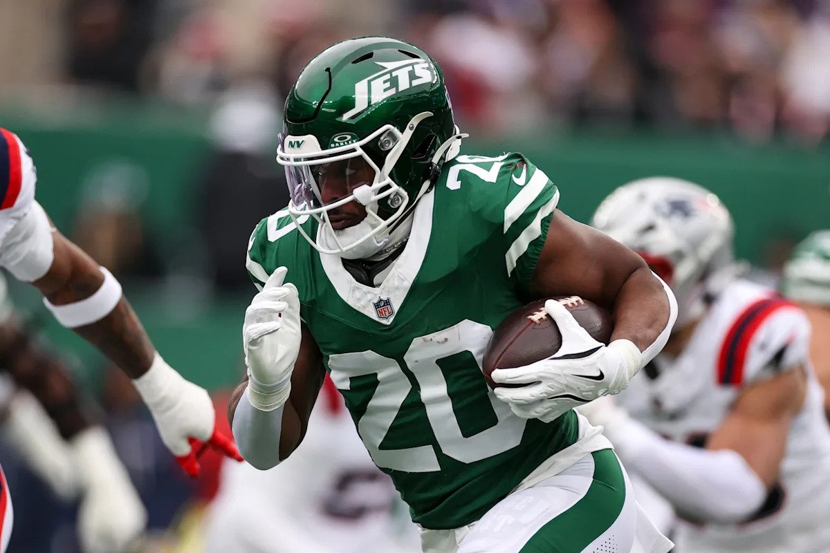 El gerente general Darren Mougey dice que los Jets firmarán al RB Breece Hall si no pueden llegar a un acuerdo a largo plazo