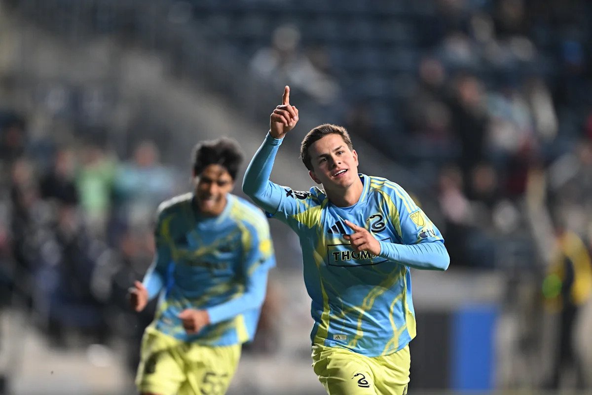 Cavan Sullivan, de 16 años, se convierte en el goleador estadounidense más joven en la historia de la Copa de Campeones con un doblete al final del partido.