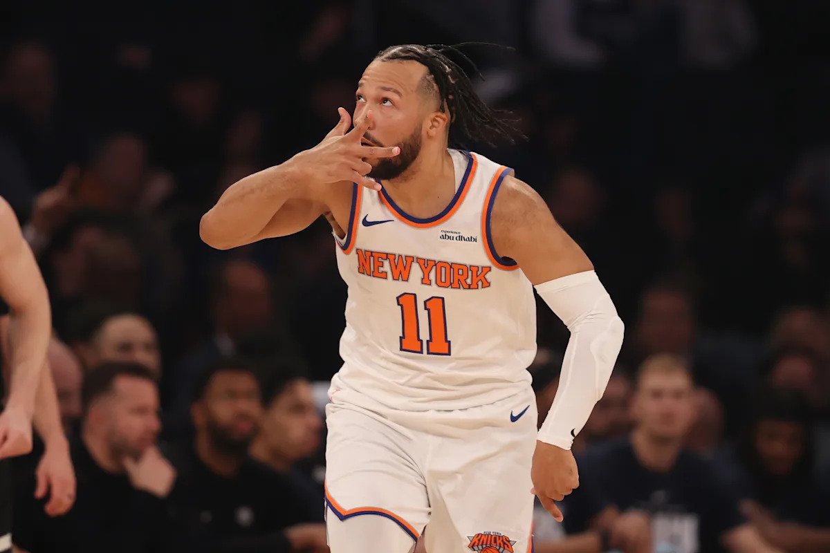 Los Knicks extienden su racha de ocho victorias consecutivas en 2 tiempo extra contra los Nuggets mientras Nikola Jokić juega 45 minutos a pesar de la limitación