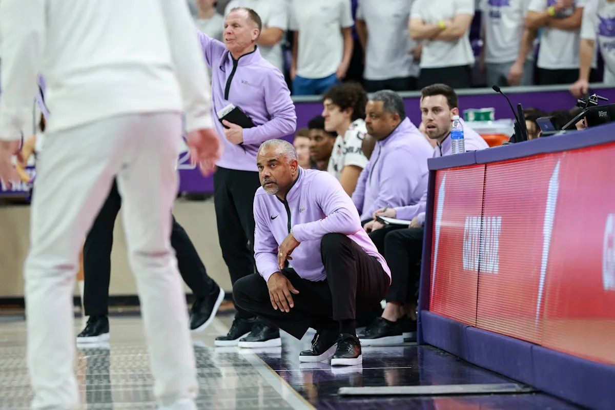 Informes: Kansas State despide al entrenador de baloncesto masculino Jerome Tang