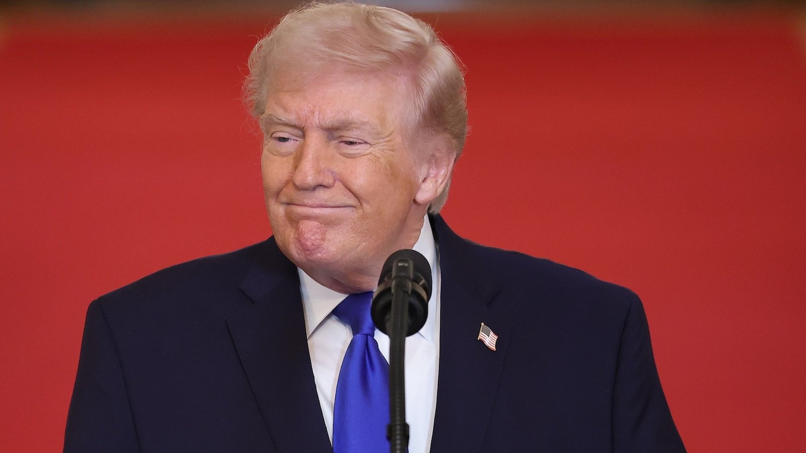 Los republicanos siguen siendo competitivos en las elecciones de mitad de mandato a pesar de las calificaciones negativas de Trump: encuesta ABC/Post/Ipsos