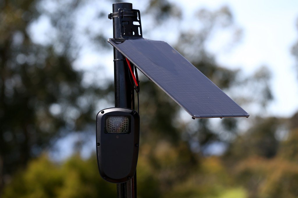 Saratoga y Cupertino acabarán con el uso de lectores de placas flocadas