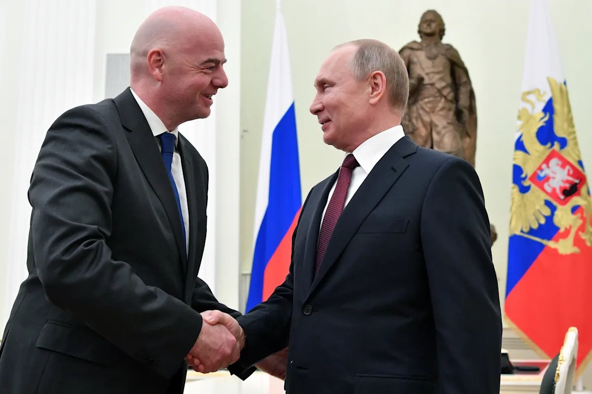 ‘Ignoren a Ucrania’: los comentarios de Gianni Infantino sobre Rusia horrorizan a los dirigentes del fútbol en un país devastado por la guerra