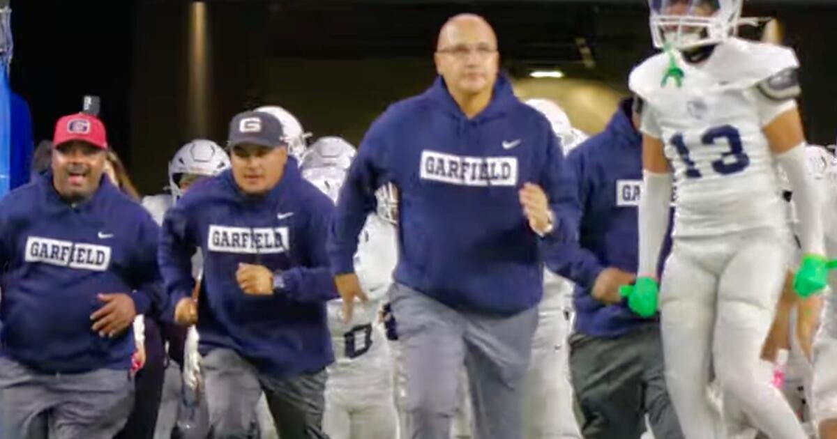 Lorenzo Hernández es nombrado entrenador de fútbol de Whittier High