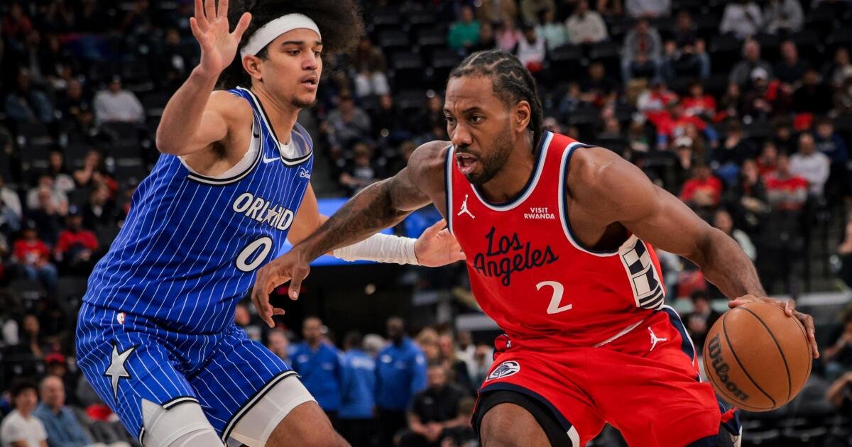 Los Clippers en caída libre obtienen 37 puntos de Kawhi Leonard pero caen ante el Magic.