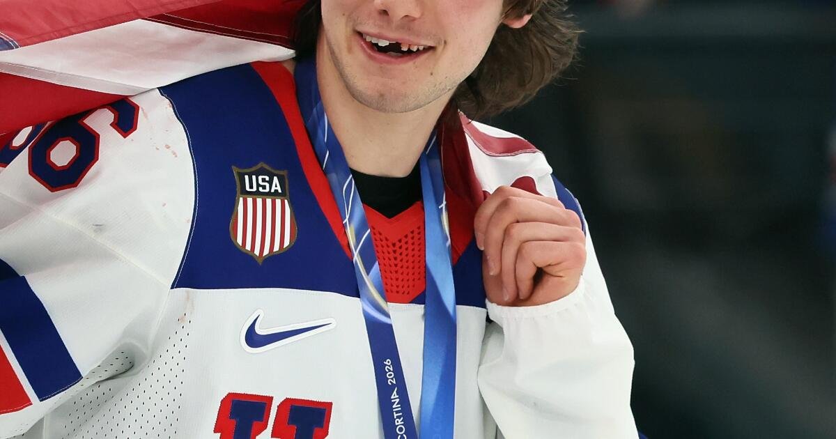 Colaborador: El equipo de hockey sobre hielo de EE. UU. ganó el oro. ¿Es un logro mayor? Más allá de la política