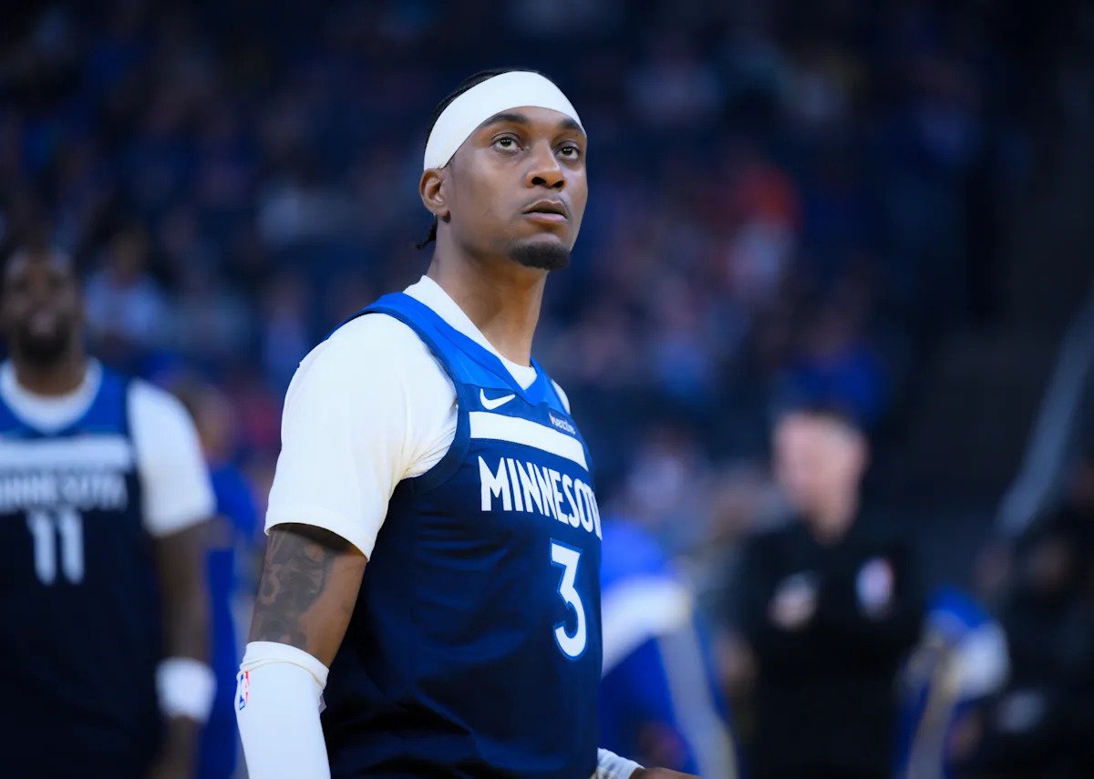 Jaden McDaniels de los Timberwolves está fuera por tendinitis rotuliana en la rodilla izquierda; El estado de Anthony Edwards mejoró a cuestionable para el lunes