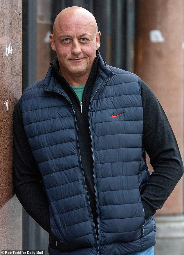 Sobreviví 10 años en el Hospital Broadmoor con el Destripador de Yorkshire y un asesino caníbal… pero hay un recluso que destaca por encima de todos los demás.