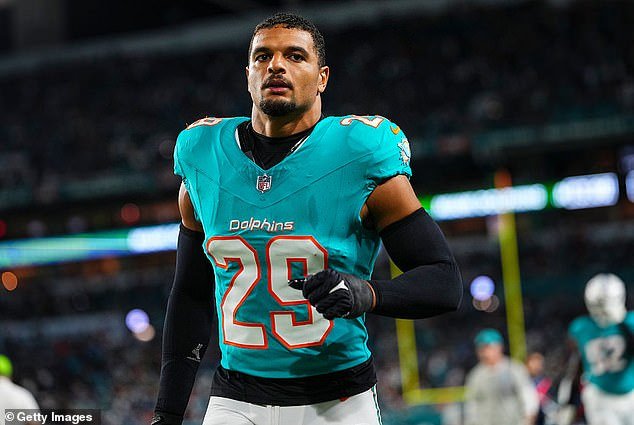 Los New York Jets se están embarcando en una reconstrucción muy necesaria mientras intercambian su seguridad estrella con los Miami Dolphins.