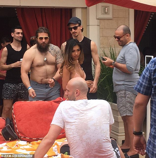 “Soy conocido como el tipo que fue a Las Vegas con Zlatan y toda esa mierda”: el máximo héroe de culto del rugby, Martin Castrogiovanni, sobre su legado, su vida como estrella de reality shows y por qué Italia puede sorprender a Inglaterra