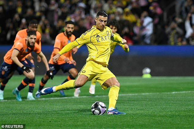 Cristiano Ronaldo falló el penalti número 35 de su carrera en la victoria sobre Al Nassr, dejando a la estrella portuguesa a 35 goles de alcanzar la impresionante marca de 1.000 goles.