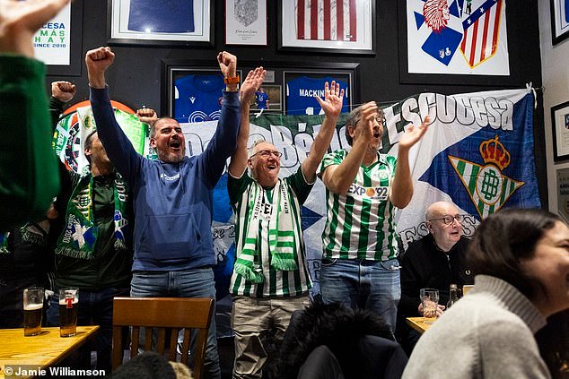 ON THE ROAD vive las alegrías del Derby Andaluz… en la Polwarth Tavern de Edimburgo