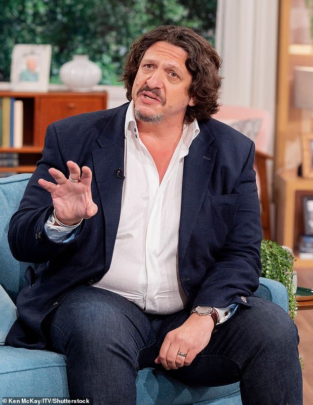 El coste de una botella de vino aumenta un 40%: los restauradores se quejan de los aumentos de precios “interminables” mientras el vino se ve afectado por mayores impuestos