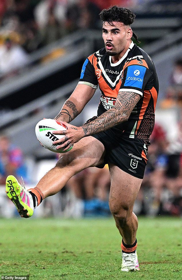 La estrella del fútbol Terrell May cuenta sobre la filtración de un video íntimo que lo llevó a llamar a los abogados y cómo un movimiento que hizo en las redes sociales generó rumores descabellados.