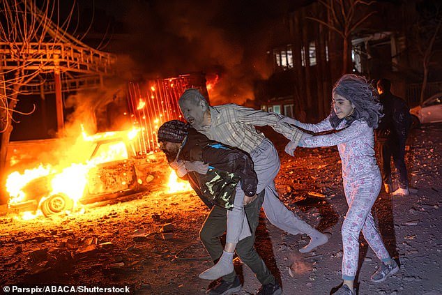 El Pentágono tacha a Keir Starmer de “hipócrita y angustioso” por los ataques de Estados Unidos a Irán, mientras que Kemi Badenoch dice que tiene “miedo” de sus propios votantes