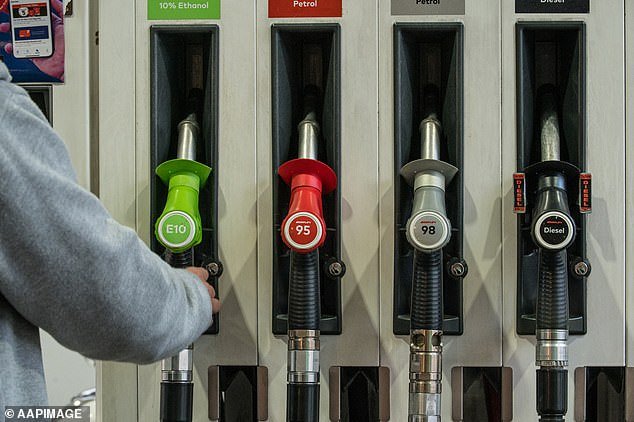 El FTSE 100 ha perdido más de £100 mil millones en sólo dos días mientras la escalada del conflicto en Medio Oriente sacude los mercados globales.