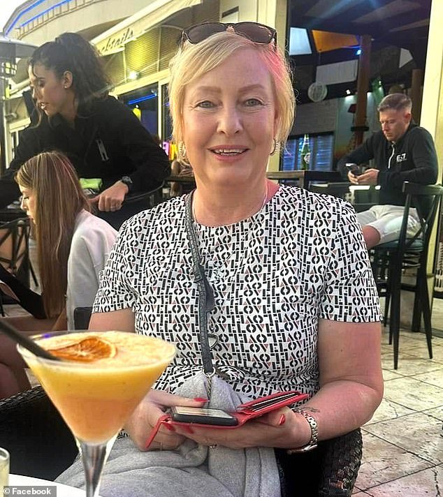 La abuela de 59 años murió de rabia después de que su perro la arañara mientras estaba de vacaciones en Marruecos y no habría podido salvarse ni siquiera si los médicos le hubieran diagnosticado antes, según una investigación