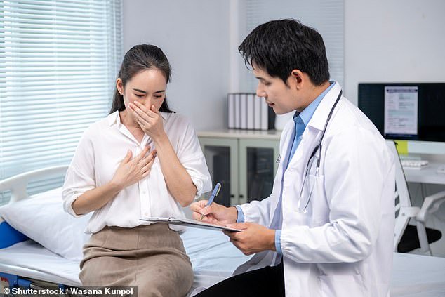 El NHS está fallando a las mujeres y las niñas en cada etapa y puede estar cerrando centros de salud exclusivos, dicen los parlamentarios