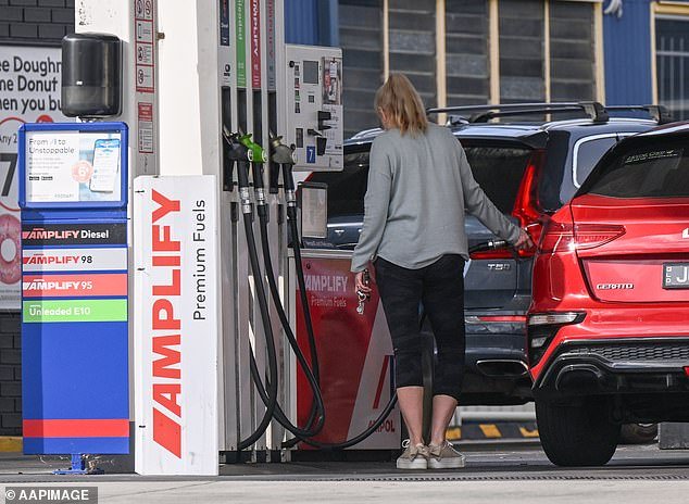 Advertencia: los precios de la gasolina en Australia podrían subir a 3 dólares el litro, y eso no es lo único que se vuelve más caro