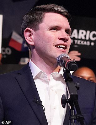 Jasmine Crockett fue derrocada cuando la apasionada demócrata fue víctima del “asesino con cara de niño” James Talarico