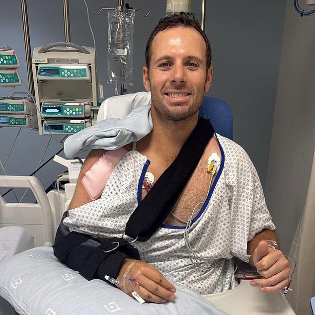 La estrella del golf que se cayó por el hueco del ascensor en un extraño accidente habla de su recuperación “milagrosa” y revela que puede volver a caminar