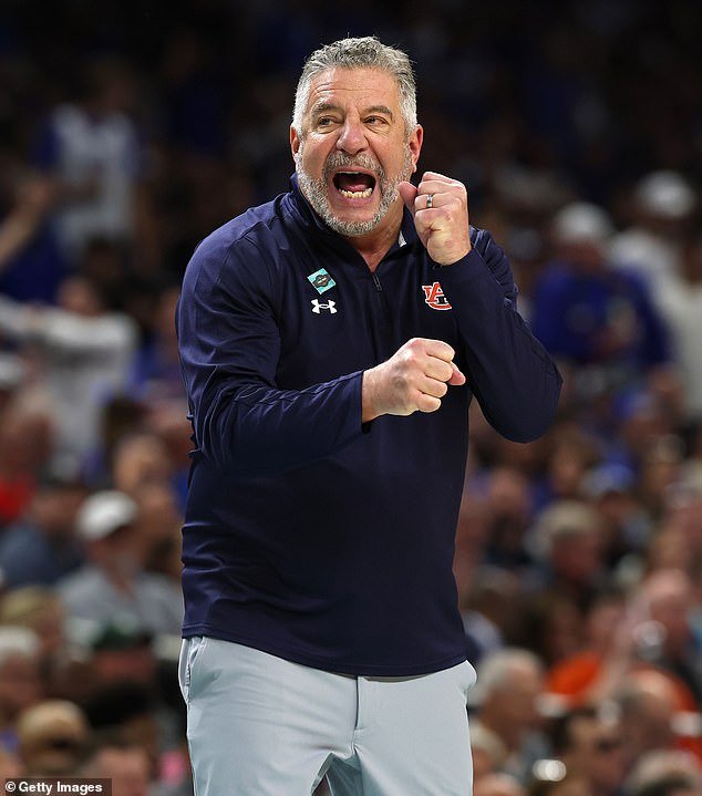 Bruce Pearl admite haber cometido nepotismo después de ayudar a su hijo a reemplazarlo como entrenador de baloncesto de Auburn